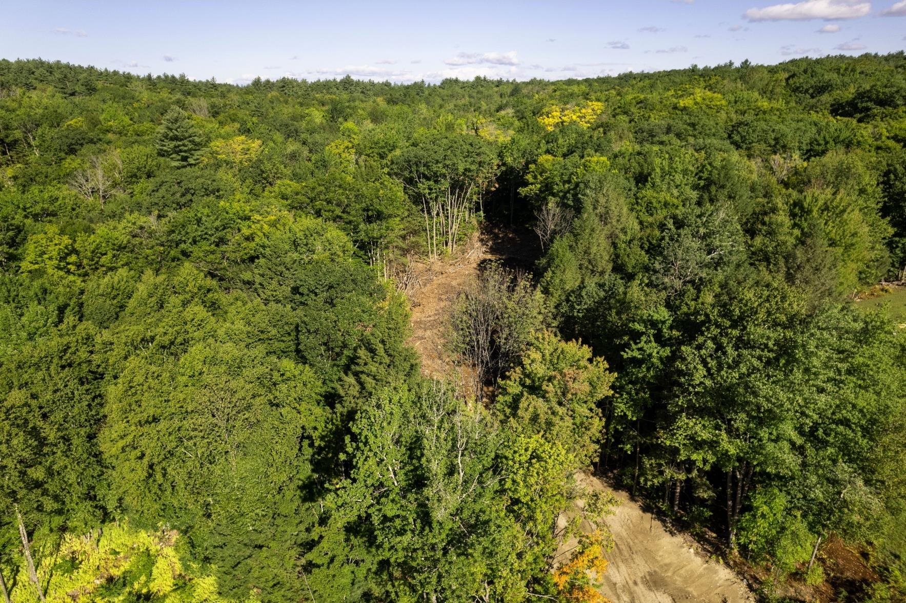 13 McCarron Road Deerfield, NH 03037 - Photo 5 of 15