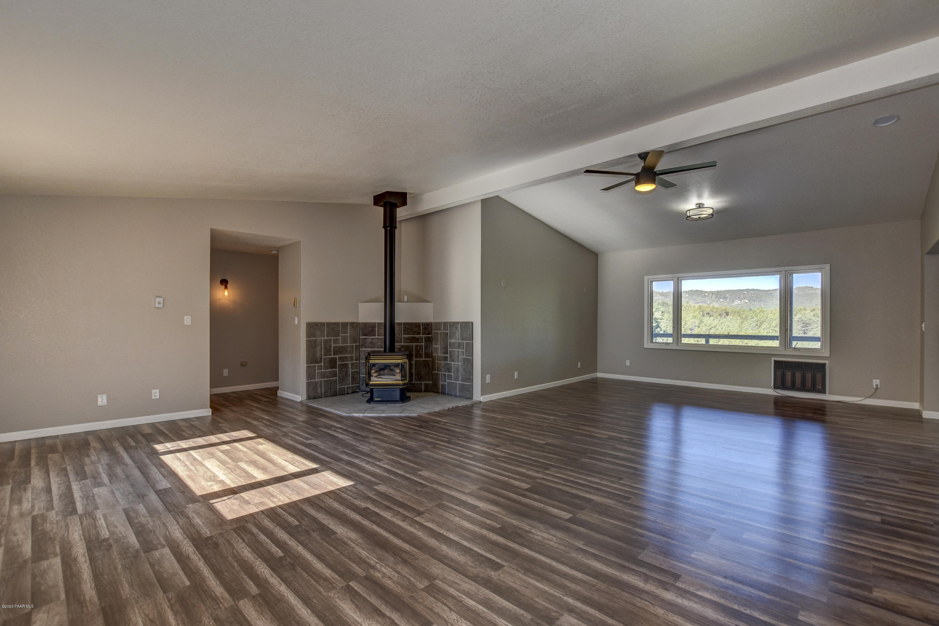 1190 Deerfield Road, Unit 2 Prescott, AZ 86303 - Photo 2 of 47 Living Room 1