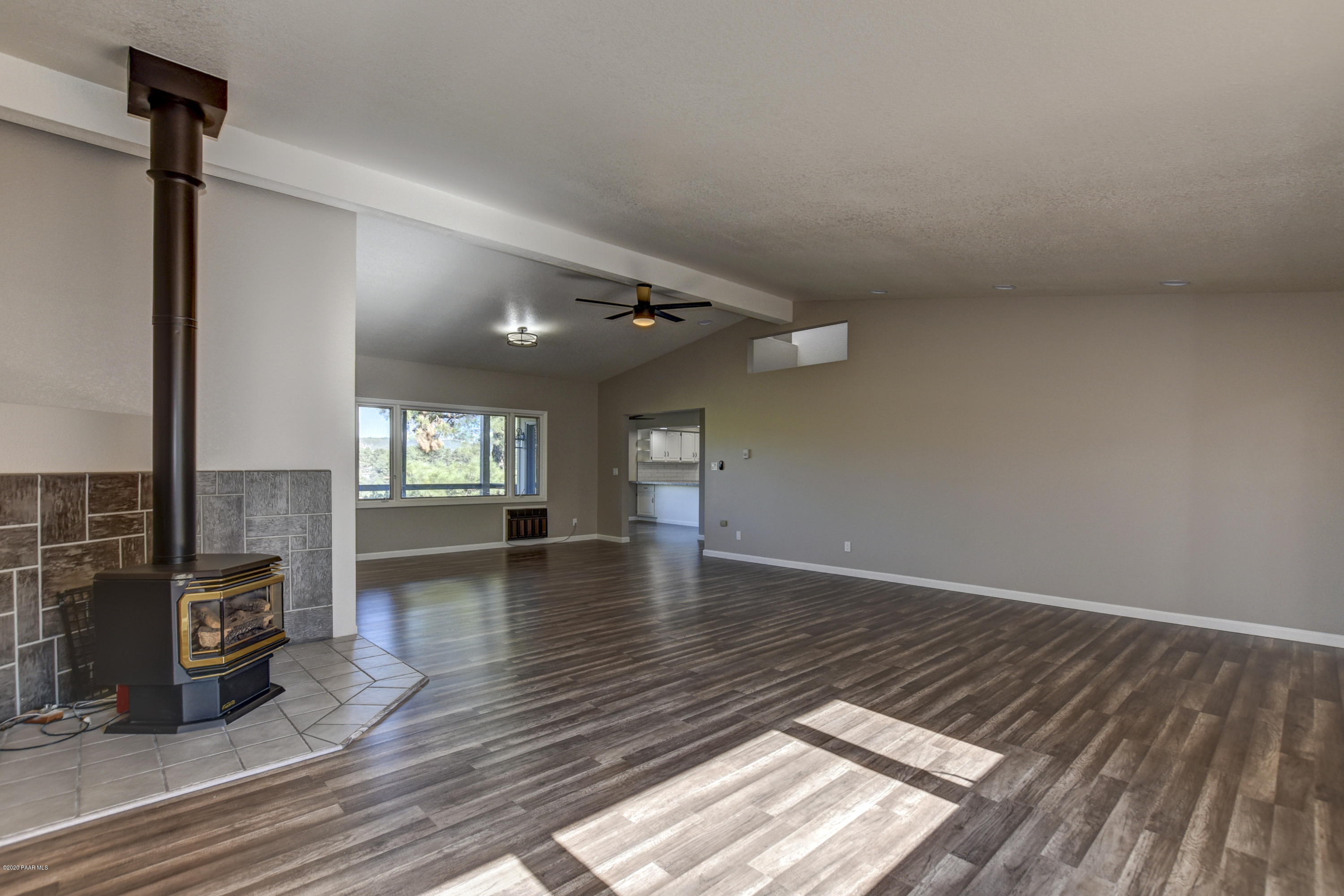 1190 Deerfield Road, Unit 2 Prescott, AZ 86303 - Photo 3 of 47 Living Room 2