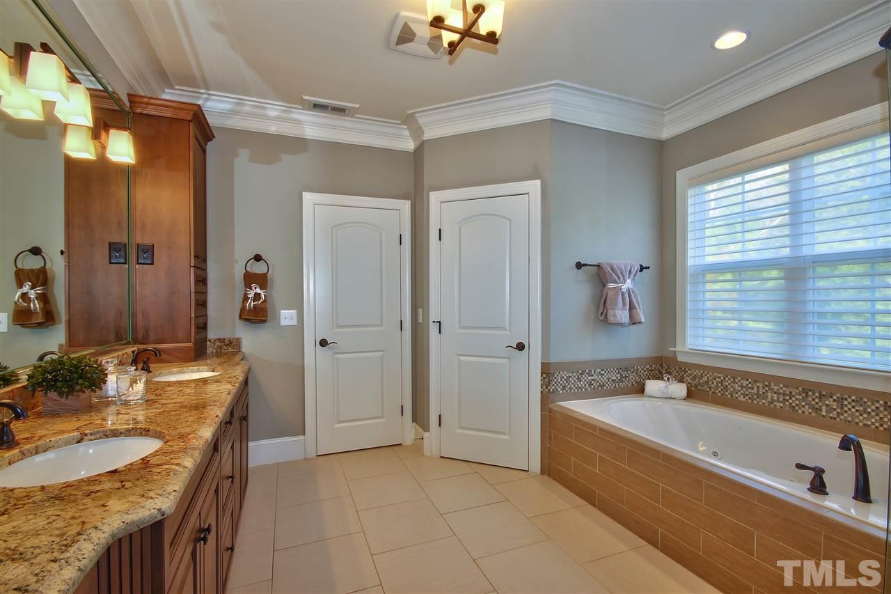 5035 Neiman Cove Raleigh, NC 27612 - Photo 18 of 30 Gallery Image 18