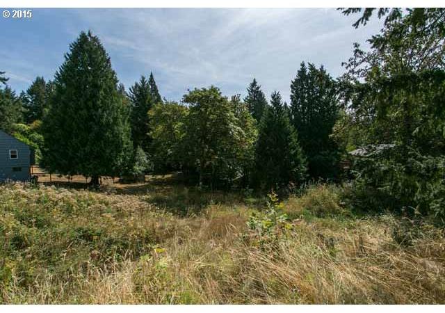 1726 Southwest Taylors Ferry Road Portland, OR 97219 - Photo 3 of 6 Gallery Image 3