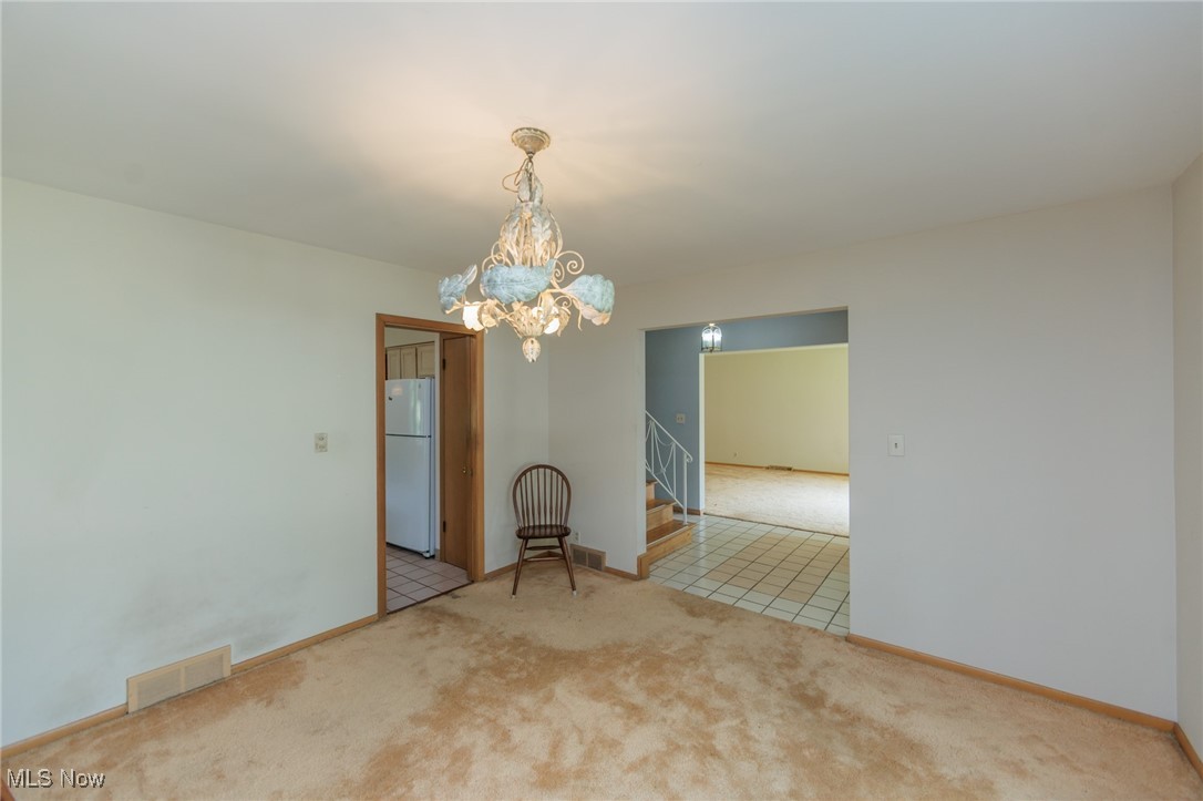 2375 Glendon Road Cleveland, OH 44118 - Photo 8 of 49 Gallery Image 8