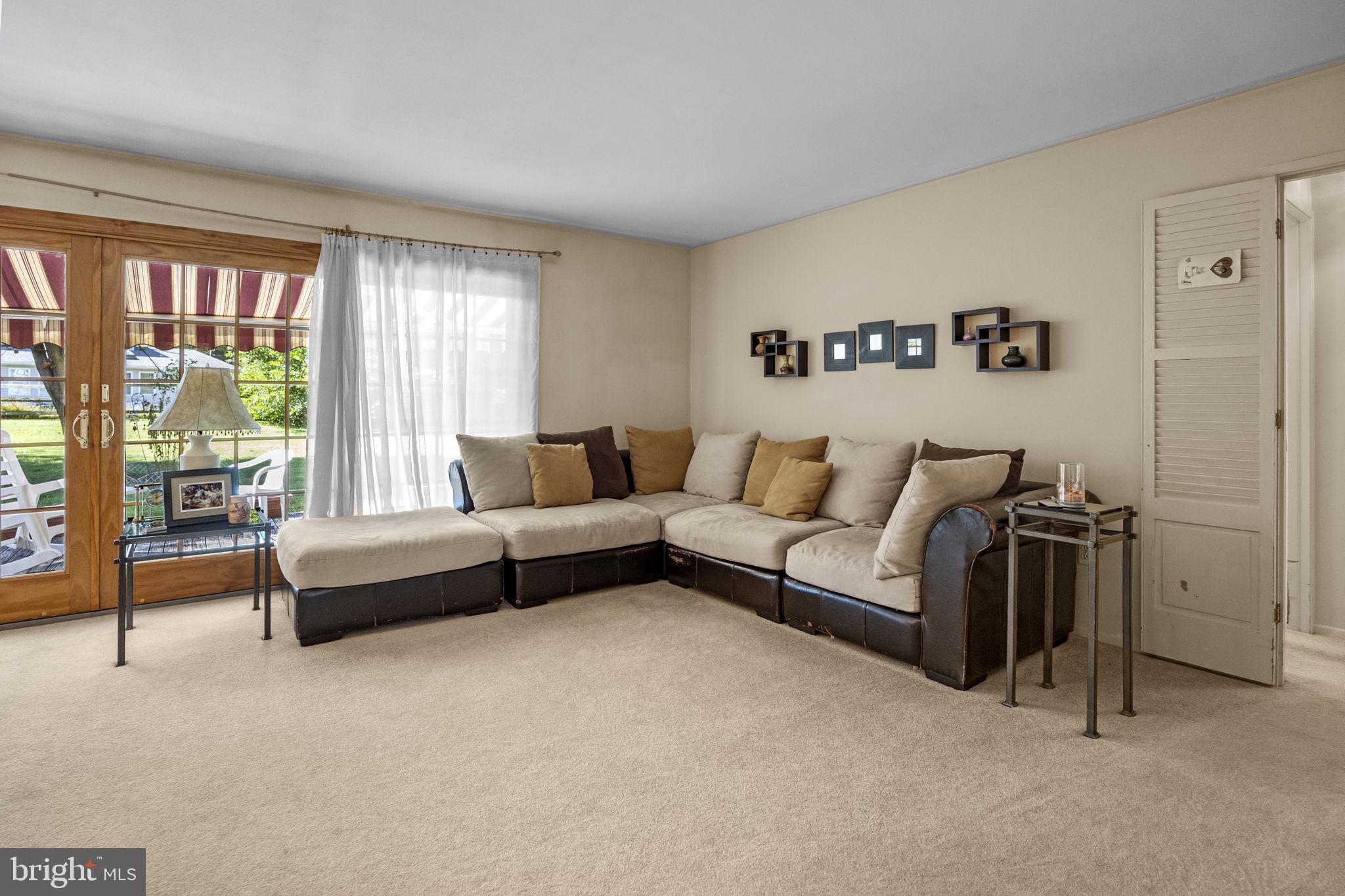 43 Harp Road Levittown, PA 19056 - Photo 5 of 23 Gallery Image 5