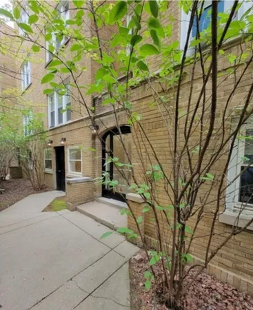 $2,100 | 681.5 West Wrightwood Avenue, Unit 1E, Chicago, IL 60614