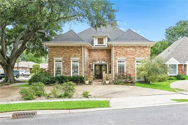 $559,900 | 4100 Transcontinental Drive, Metairie, LA 70006