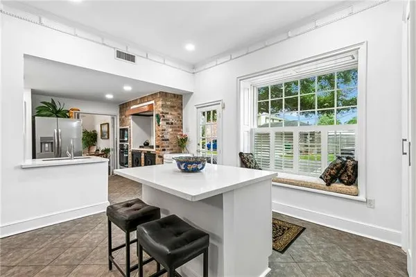 $559,900 | 4100 Transcontinental Drive, Metairie, LA 70006