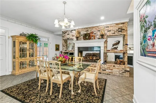 $559,900 | 4100 Transcontinental Drive, Metairie, LA 70006