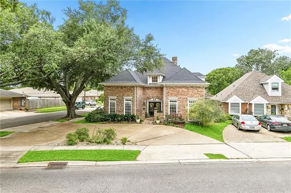 $559,900 | 4100 Transcontinental Drive, Metairie, LA 70006