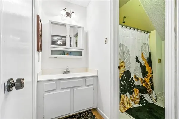 $559,900 | 4100 Transcontinental Drive, Metairie, LA 70006