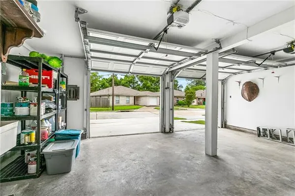 $559,900 | 4100 Transcontinental Drive, Metairie, LA 70006