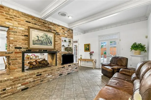 $559,900 | 4100 Transcontinental Drive, Metairie, LA 70006