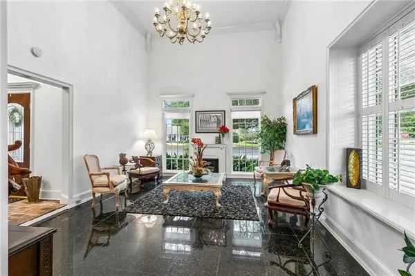 $559,900 | 4100 Transcontinental Drive, Metairie, LA 70006