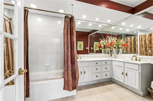 $559,900 | 4100 Transcontinental Drive, Metairie, LA 70006