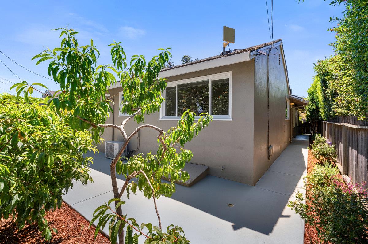 545 Alhambra Road San Mateo, CA 94402 - Photo 46 of 59