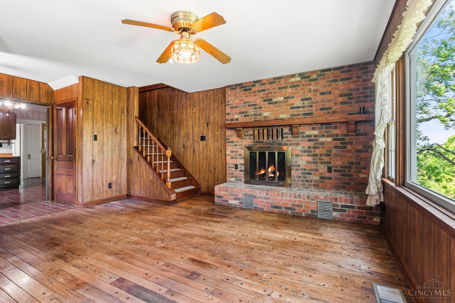 5856 Blue Rock Road Cincinnati, OH 45247 - Photo 4 of 51 Family Room