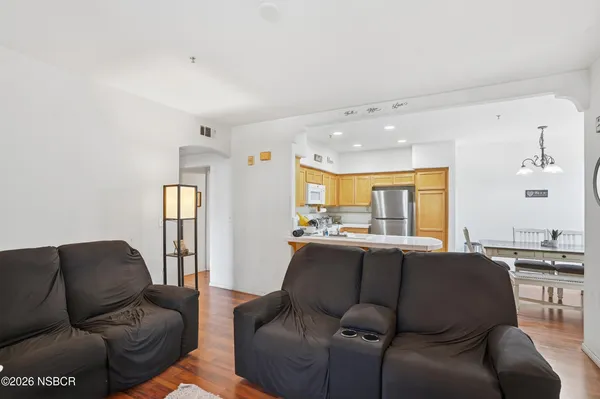 $424,900 | 310 East McCoy Lane, Unit 4C, Santa Maria, CA 93455