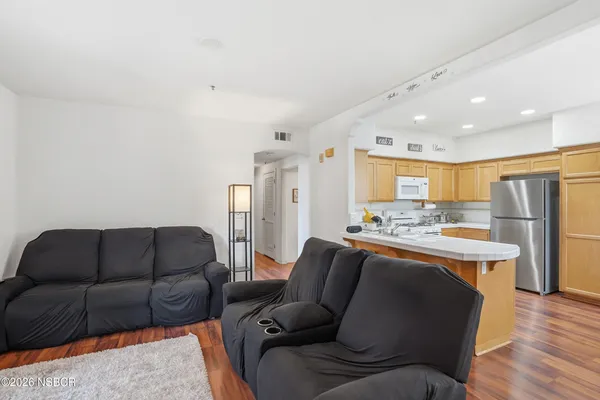 $424,900 | 310 East McCoy Lane, Unit 4C, Santa Maria, CA 93455