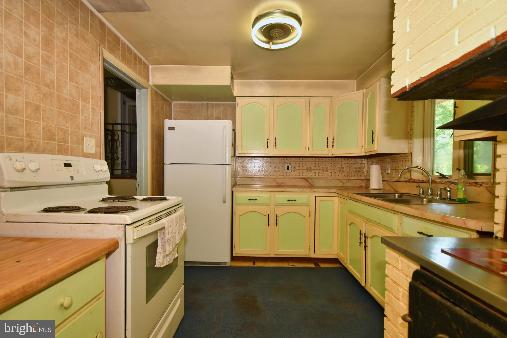 412 Wampler Road Baltimore, MD 21220 - Photo 9 of 46