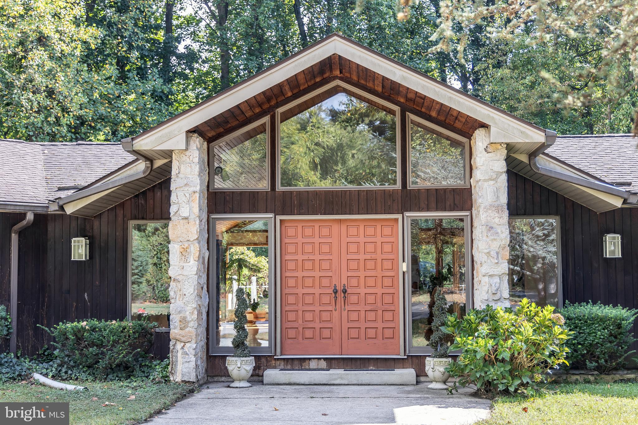 424 Greentree Road Sewell, NJ 08080 - Photo 6 of 54 Striking Front Door