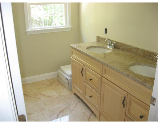99 Longmeadow Road, Unit B Taunton, MA 02780 - Photo 14 of 19 Gallery Image 14