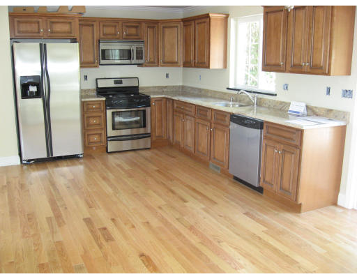 99 Longmeadow Road, Unit B Taunton, MA 02780 - Photo 10 of 19 Gallery Image 10