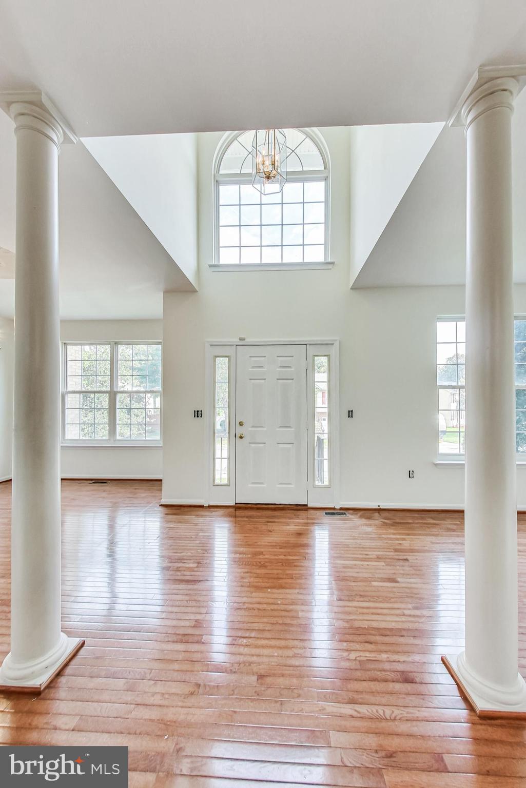 113 Myrtleleaf Circle La Plata, MD 20646 - Photo 7 of 57