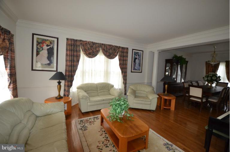 10865 Grovehampton Court Reston, VA 20194 - Photo 8 of 28 Interior (General)