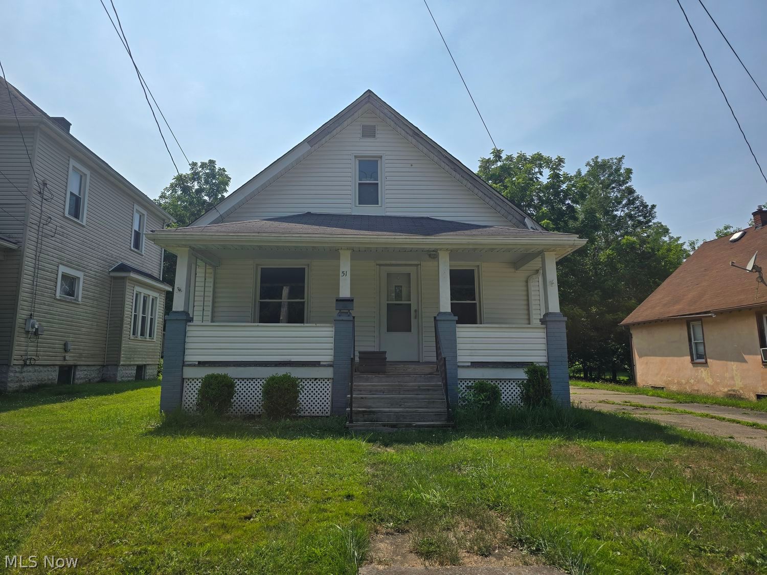 51 Perry Street Struthers, OH 44471 - Photo 1 of 12