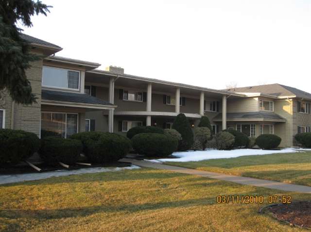 2377 Walton Blvd., Unit 14 Rochester, MI 48309 - Photo 1 of 6 31000291.JPG