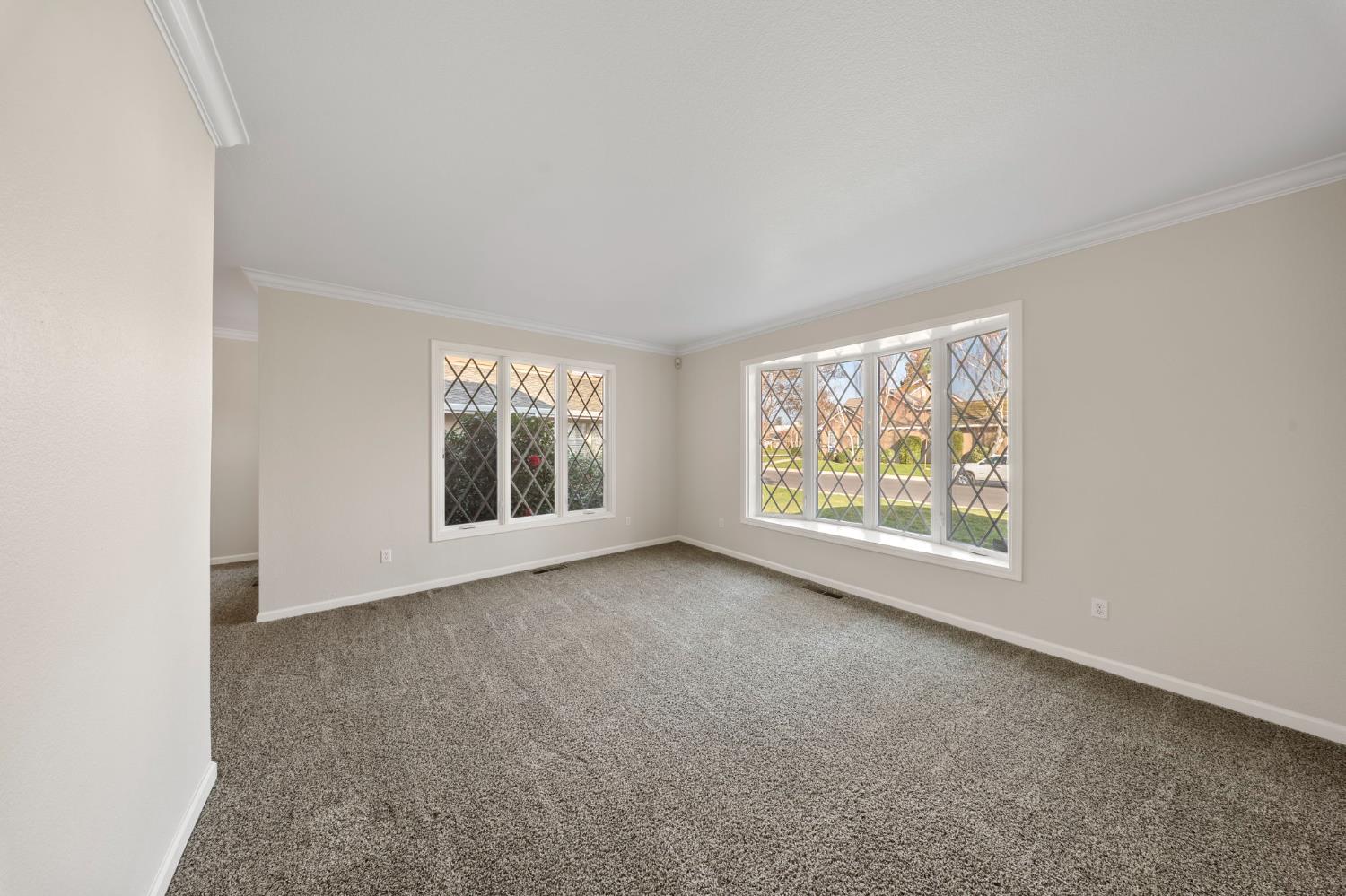 3205 Pleasant Bay Circle Modesto, CA 95355 - Photo 5 of 38