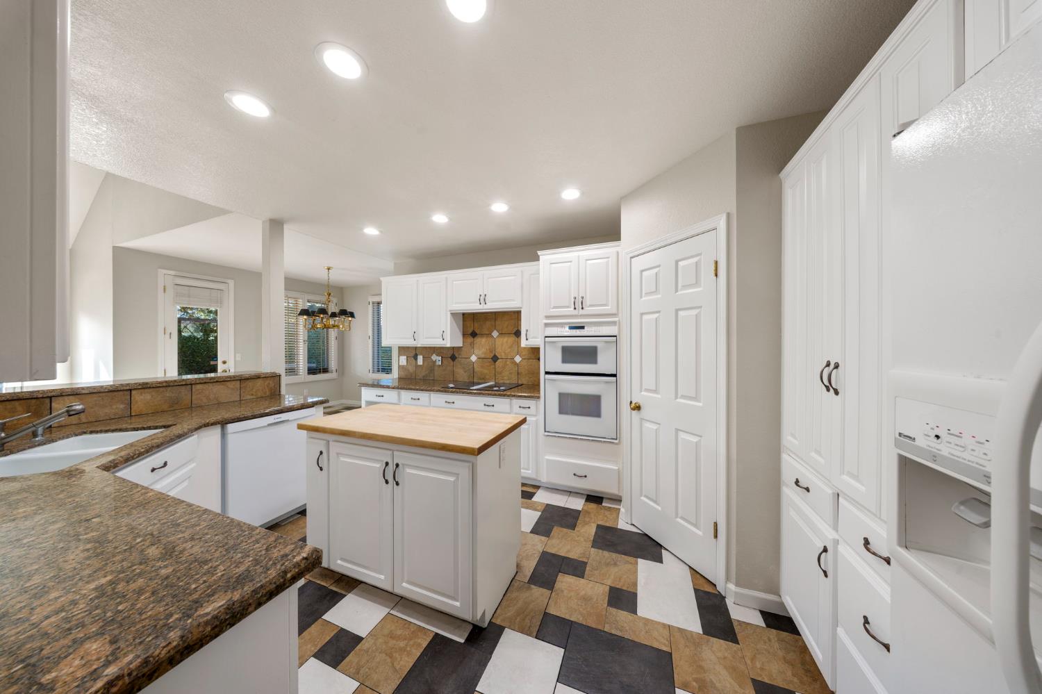 3205 Pleasant Bay Circle Modesto, CA 95355 - Photo 9 of 38