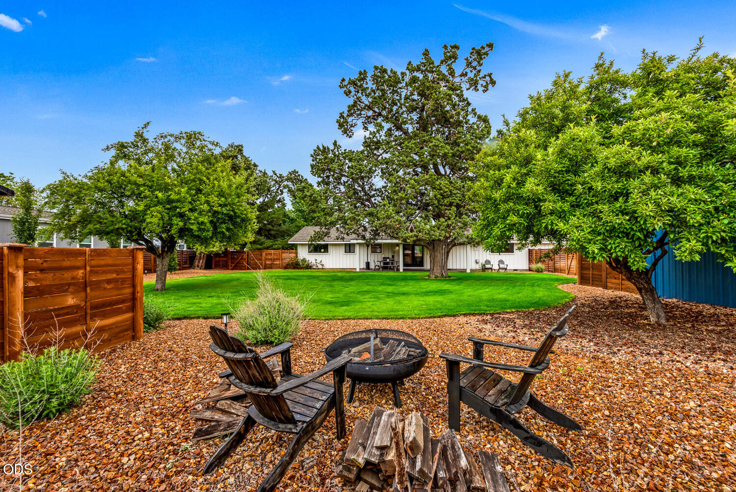 1971 Southwest 23rd Street Redmond, OR 97756 - Photo 46 of 47