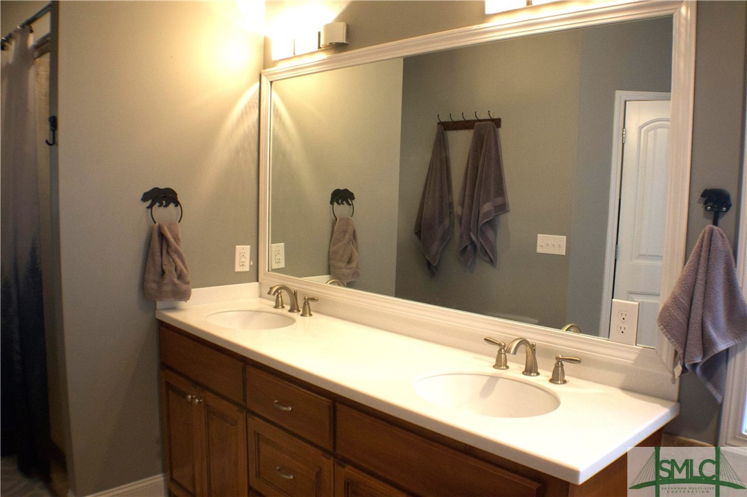 479 Shearouse Road Guyton, GA 31312 - Photo 17 of 32 Double Vanities in Master