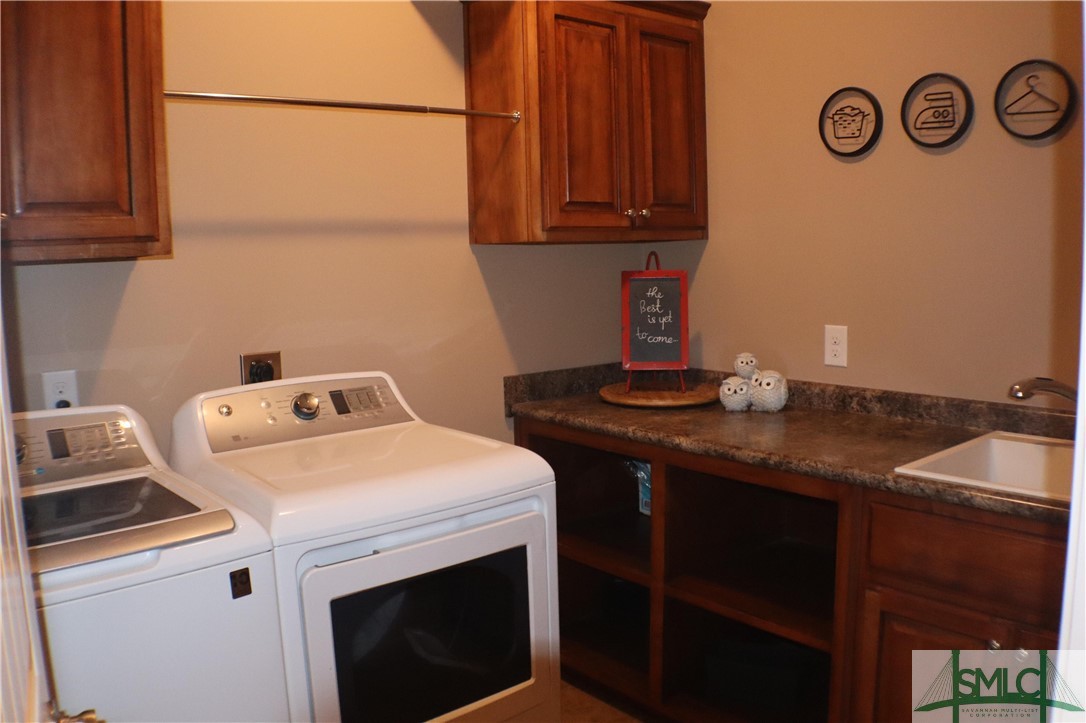 479 Shearouse Road Guyton, GA 31312 - Photo 18 of 32 Large Laundry Room with Sink and Storage