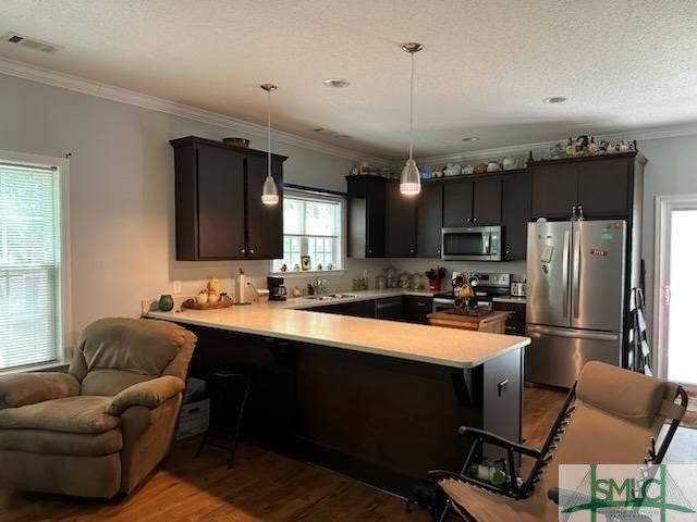 479 Shearouse Road Guyton, GA 31312 - Photo 27 of 32 Sitting Area w Breakfast Bar and Updated Kitchen