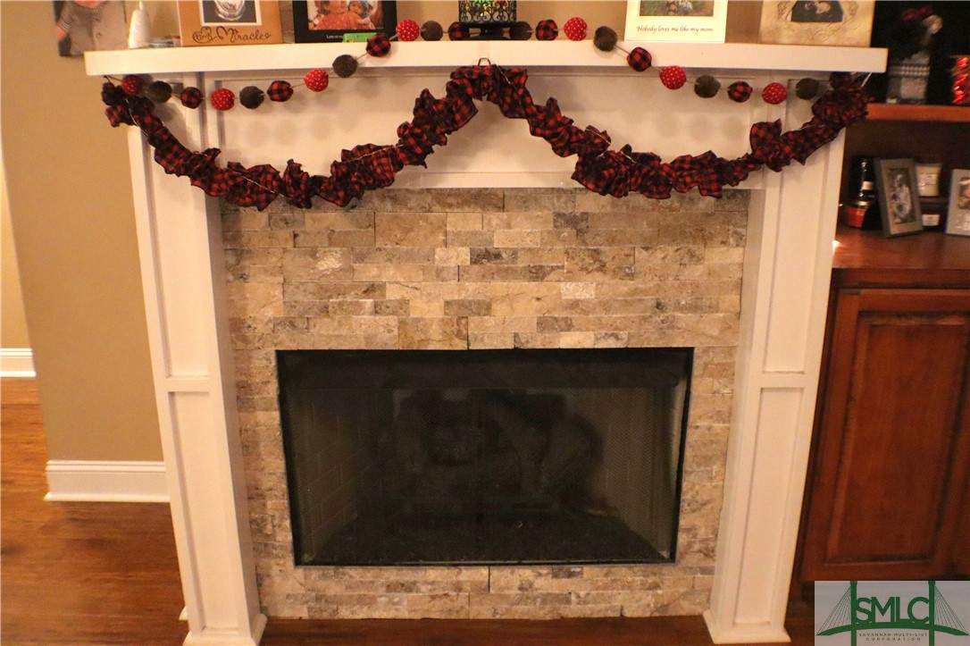 479 Shearouse Road Guyton, GA 31312 - Photo 10 of 32 Gas Fireplace gives warmth to this vaulted ceiling
