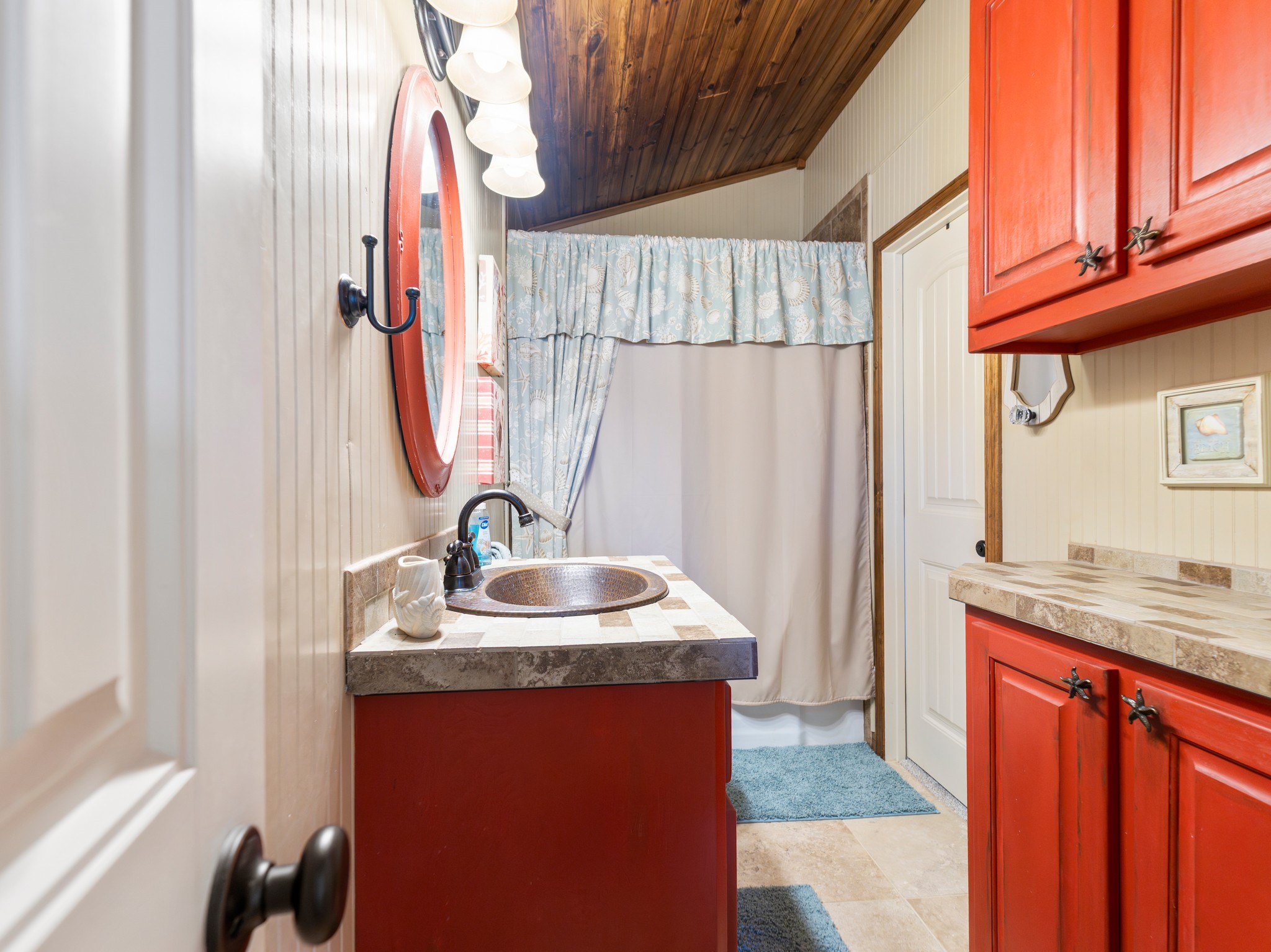 124 Seagull Road Sargent, TX 77414 - Photo 32 of 49 upstairs bathroom