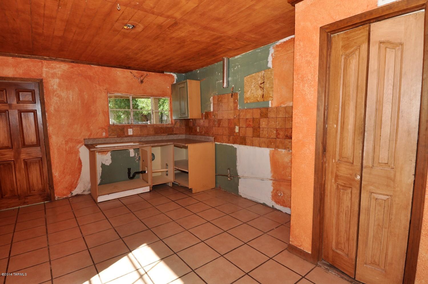 215 East Roger Road Tucson, AZ 85705 - Photo 11 of 27