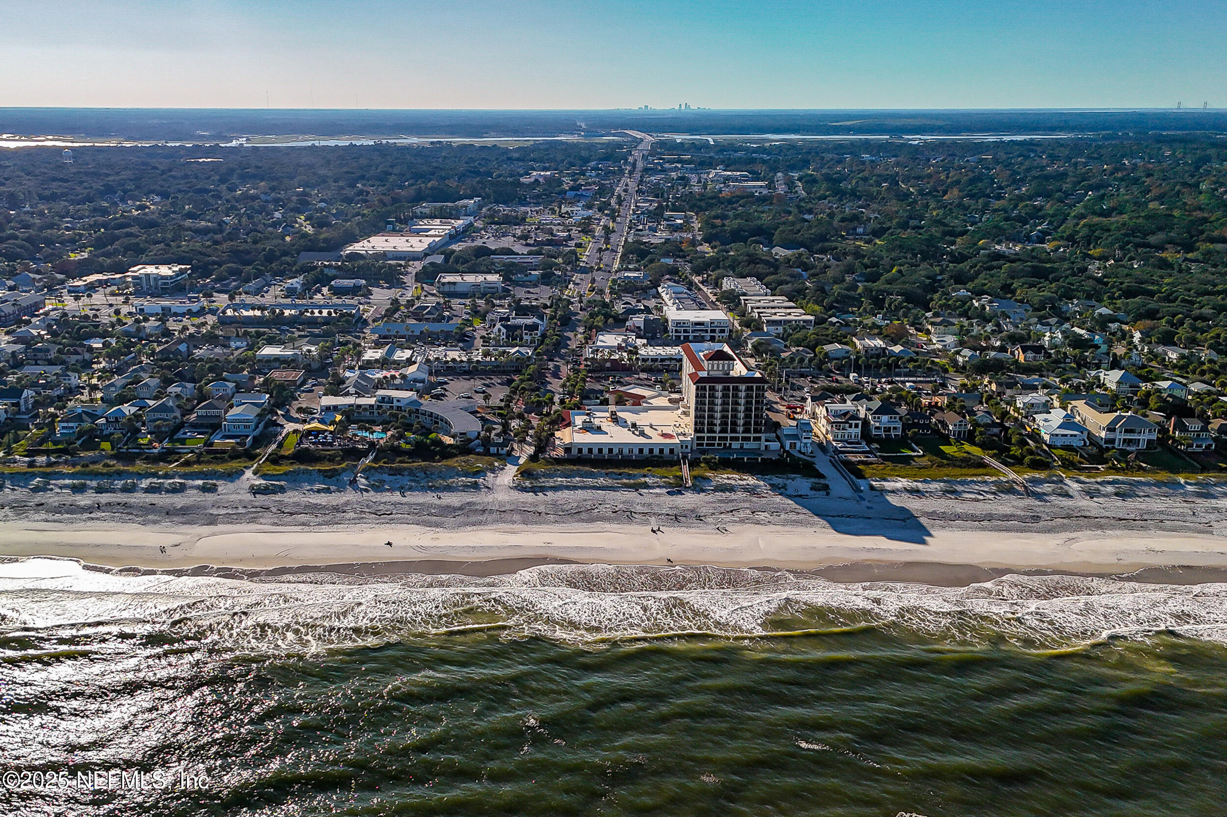 128 Seminole Road, Unit 11 Atlantic Beach, FL 32233 - Photo 24 of 26 an aerial view of residential houses with outdoor space