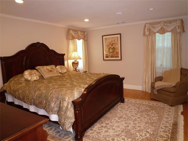 503 Waltham Street Lexington, MA 02421 - Photo 5 of 28 Gallery Image 5