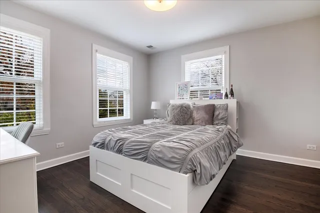 $1,199,000 | 1529 Woodbine Court, Deerfield, IL 60015