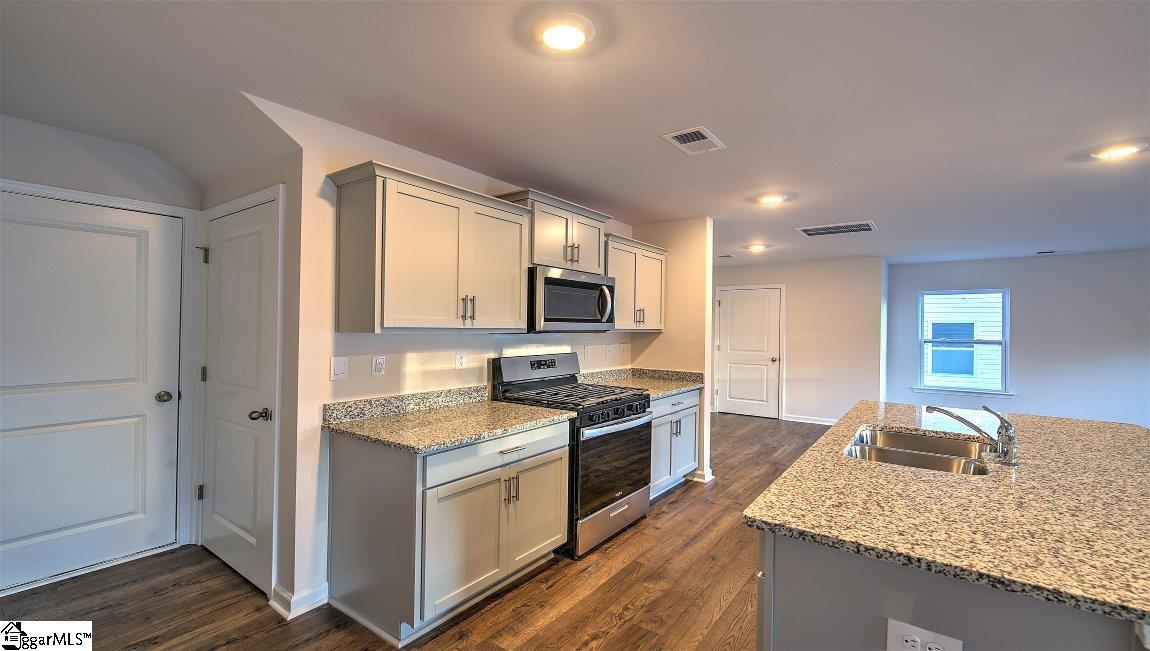 125 Boxbury Way Fountain Inn, SC 29644 - Photo 9 of 29