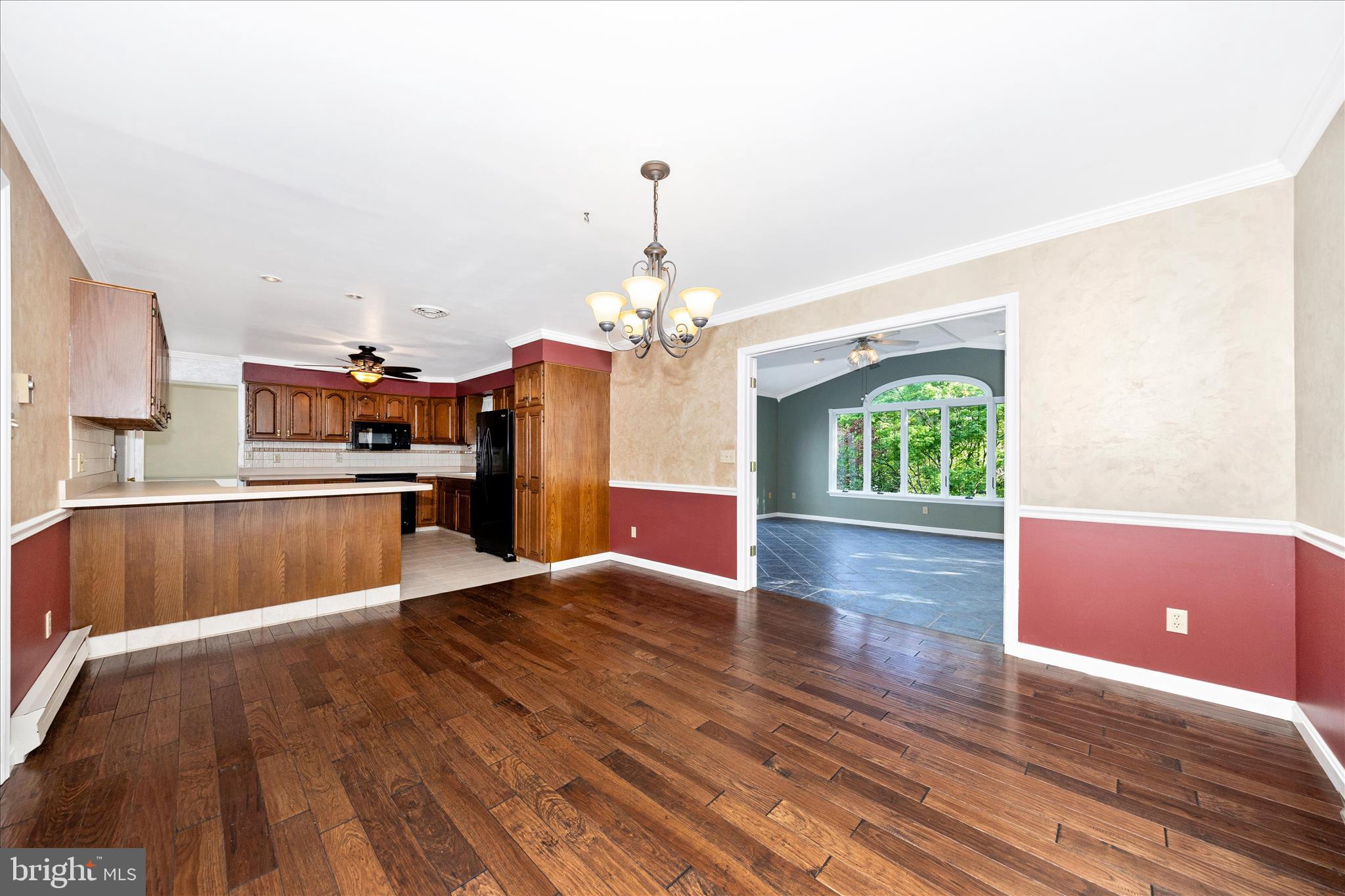 10901 Hopewell Road Hagerstown, MD 21740 - Photo 10 of 65 Dining Room