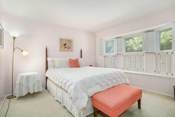 $369,900 | 5345 Squires Manor Road, Jackson, MI 49201