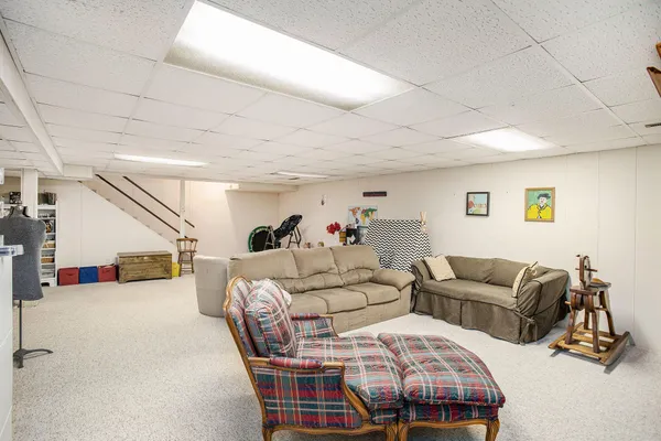 $369,900 | 5345 Squires Manor Road, Jackson, MI 49201