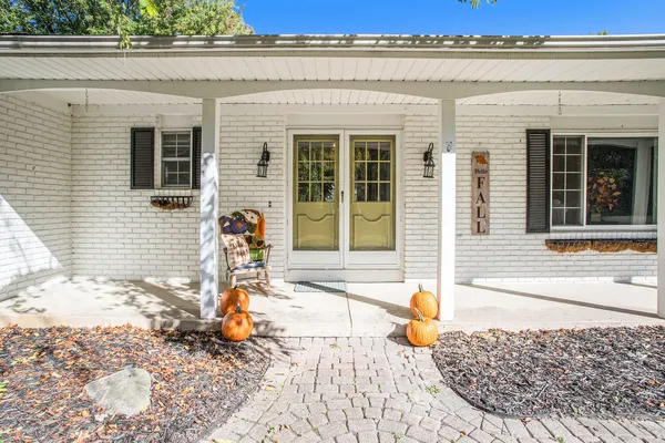 $369,900 | 5345 Squires Manor Road, Jackson, MI 49201