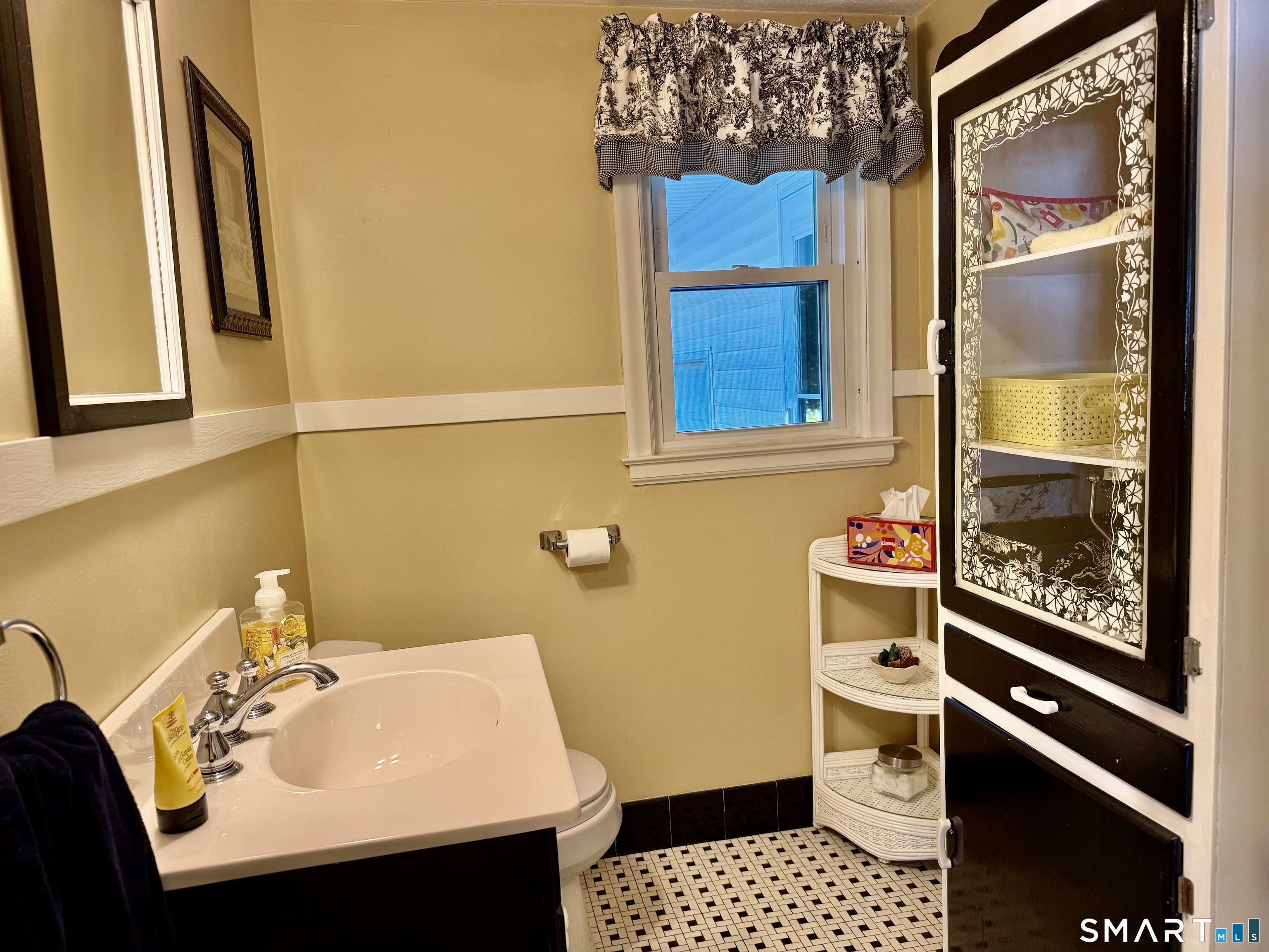 22 Cavan Road East Hartford, CT 06118 - Photo 12 of 22 Half back