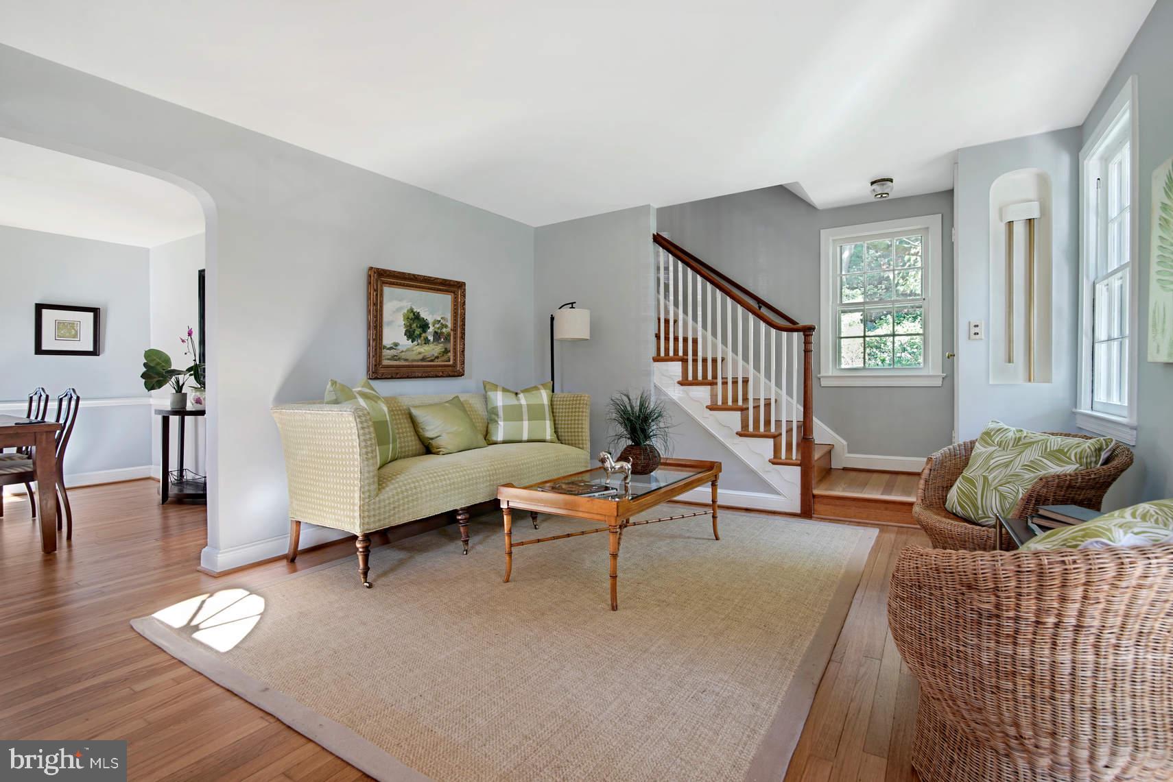 510 Bonifant Street Silver Spring, MD 20910 - Photo 2 of 16 Living Room