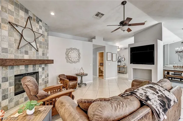 $675,000 | 941 Texas Brand Court, Henderson, NV 89002