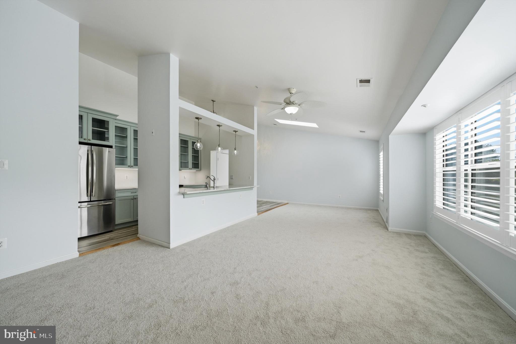 2610 Camelback Lane, Unit 919 Silver Spring, MD 20906 - Photo 24 of 49 Living/Dining Area